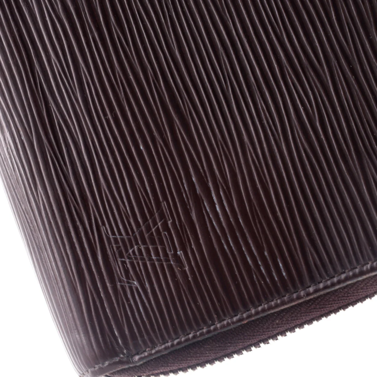 Zippy Wallet Epi Leather - Deep Luxury