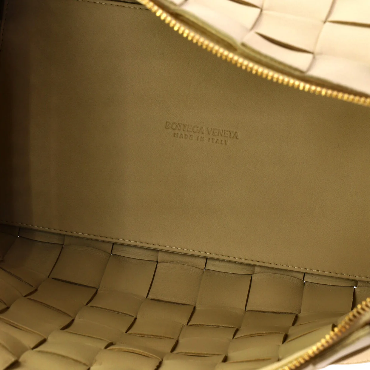 Cassette Bowling Bag Intrecciato Nappa - Deep Luxury