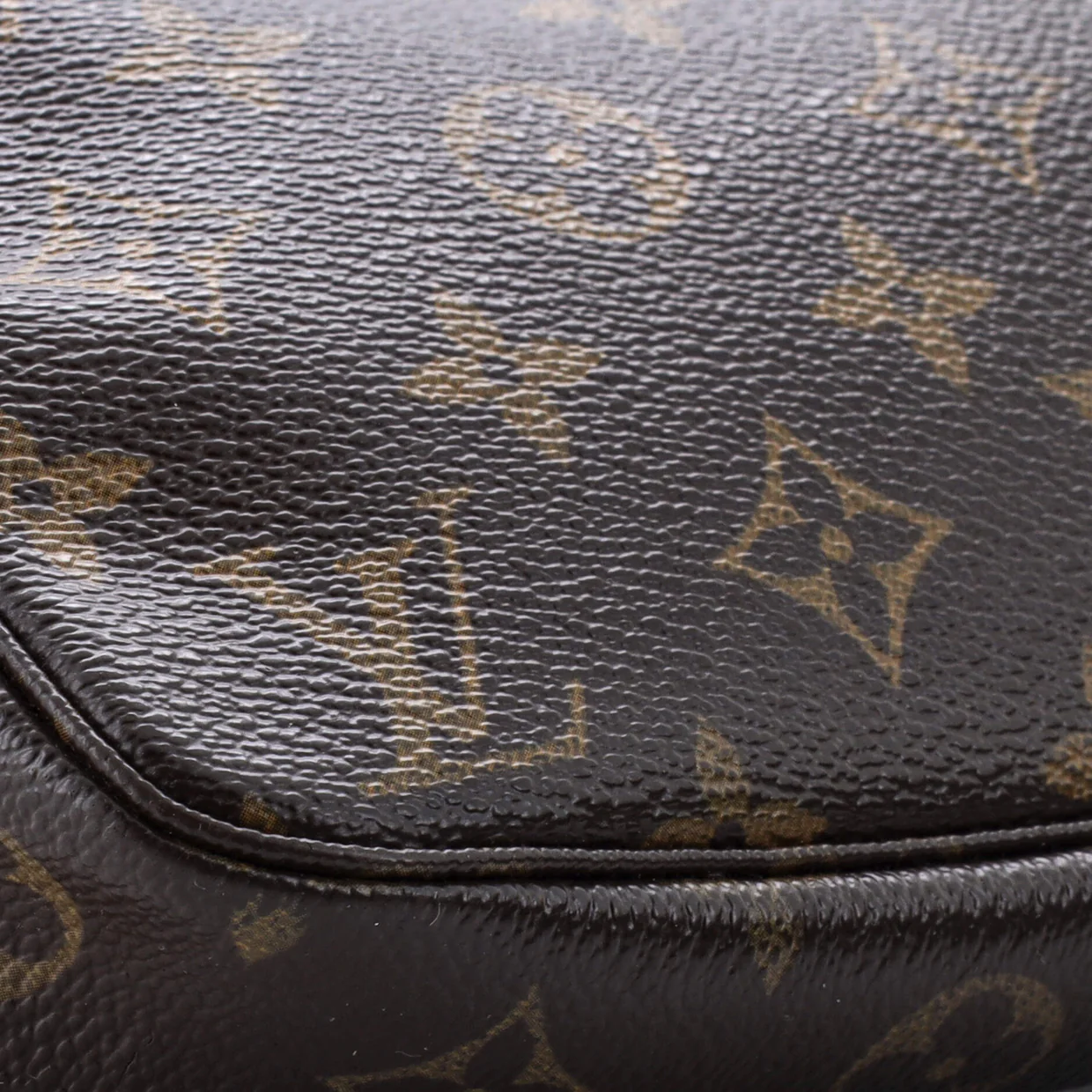 Pochette Accessoires Monogram Canvas - Deep Luxury