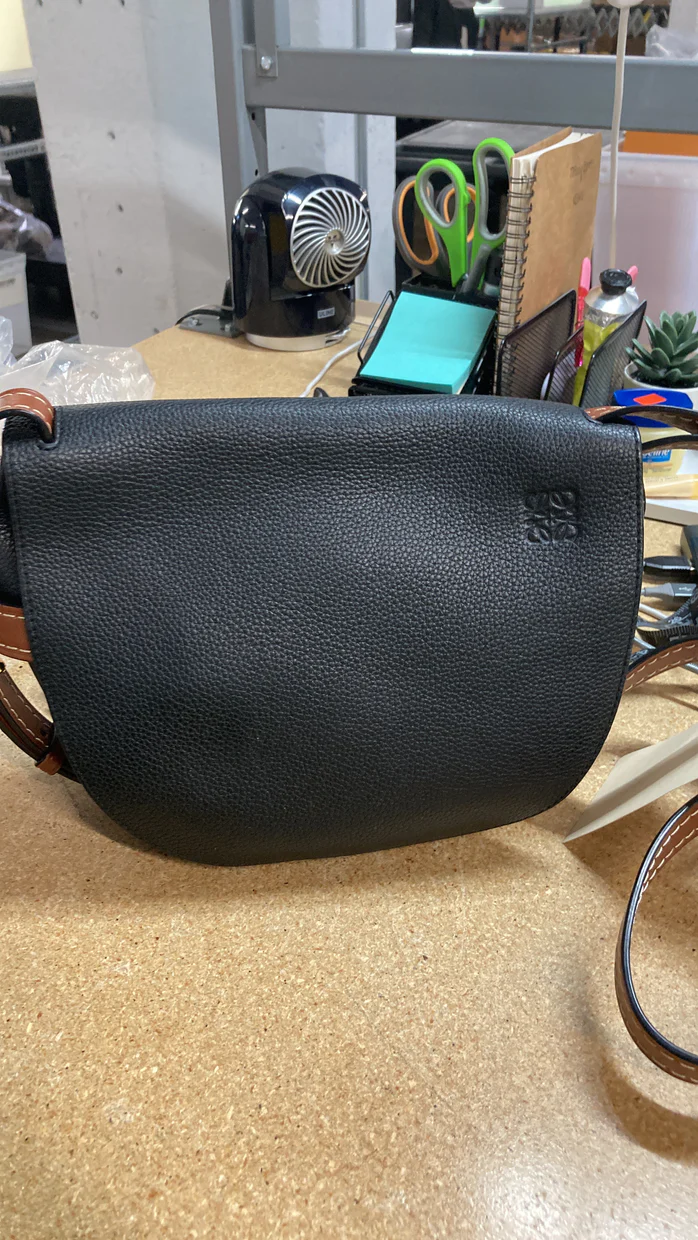 Gate Shoulder Bag Leather Small - Deep Luxury