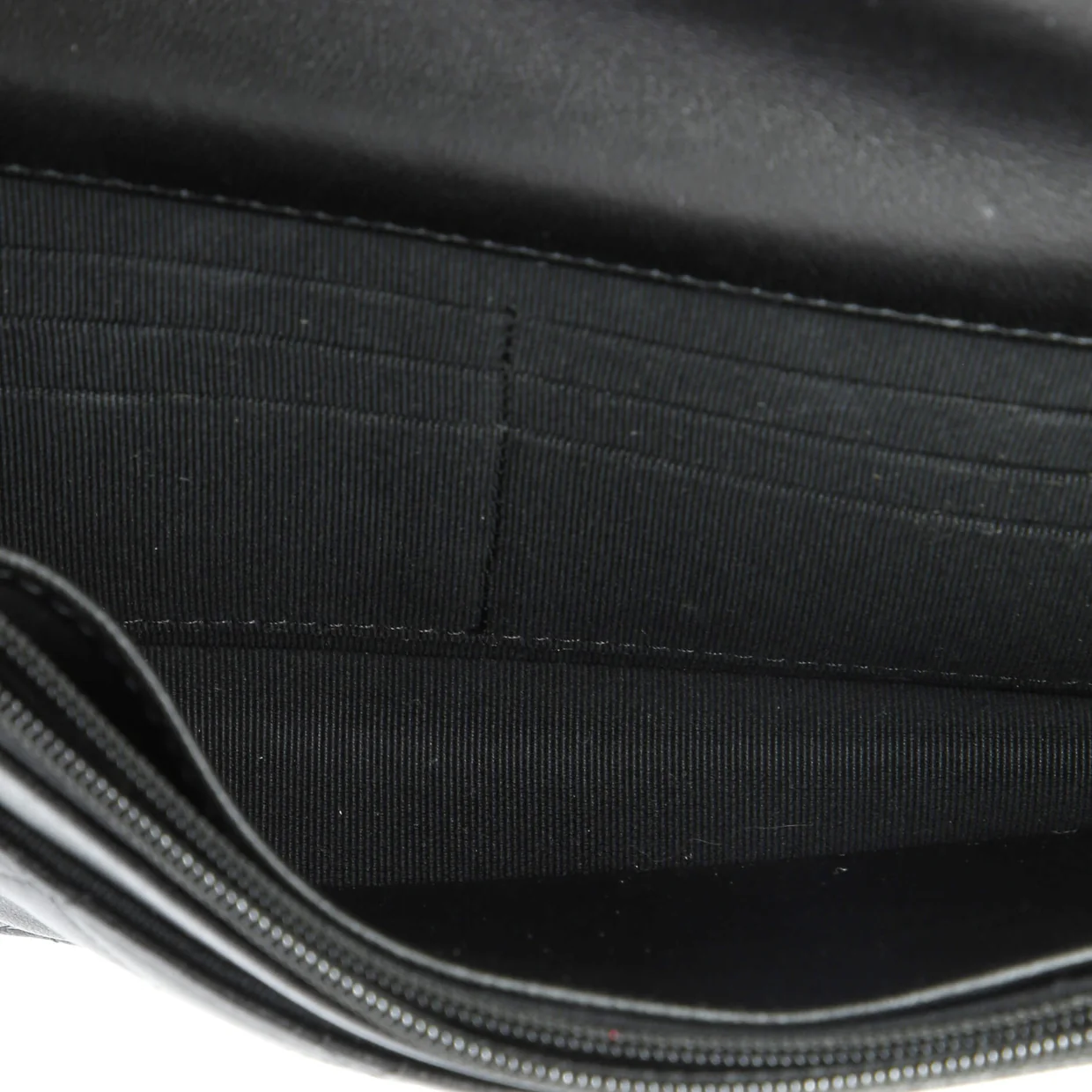 Pearl Strap CC Wallet on Chain Quilted Calfskin - Deep Luxury