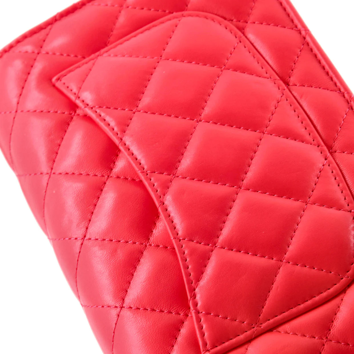 Double Chain CC Wallet on Chain Quilted Shiny Calfskin - Deep Luxury