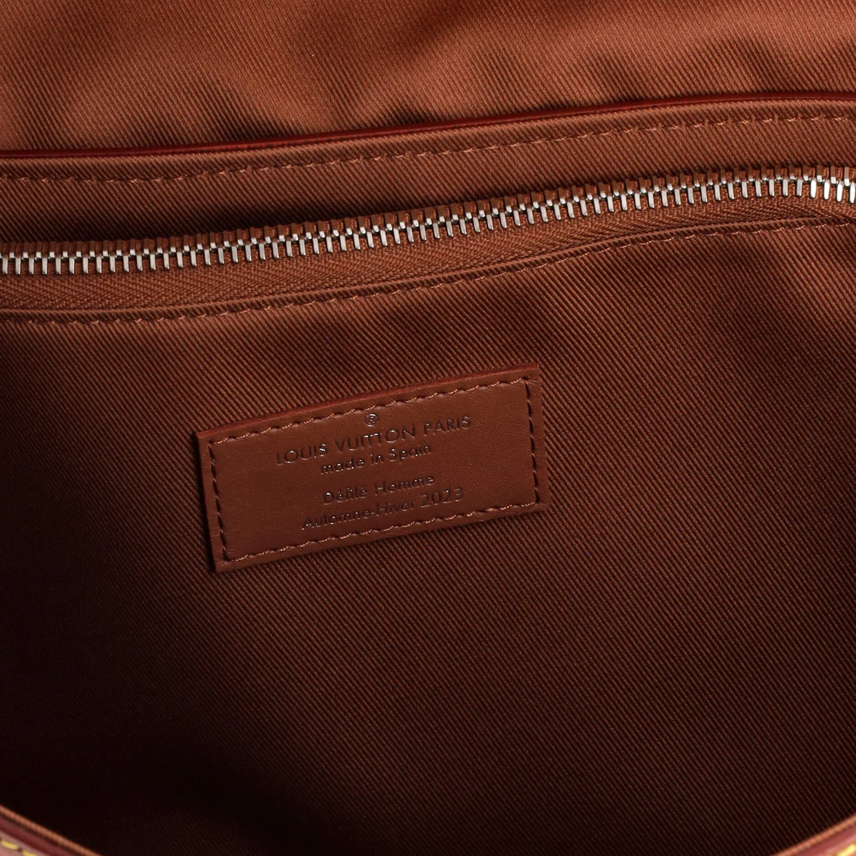 Montsouris Messenger Bag Epi Leather - Deep Luxury