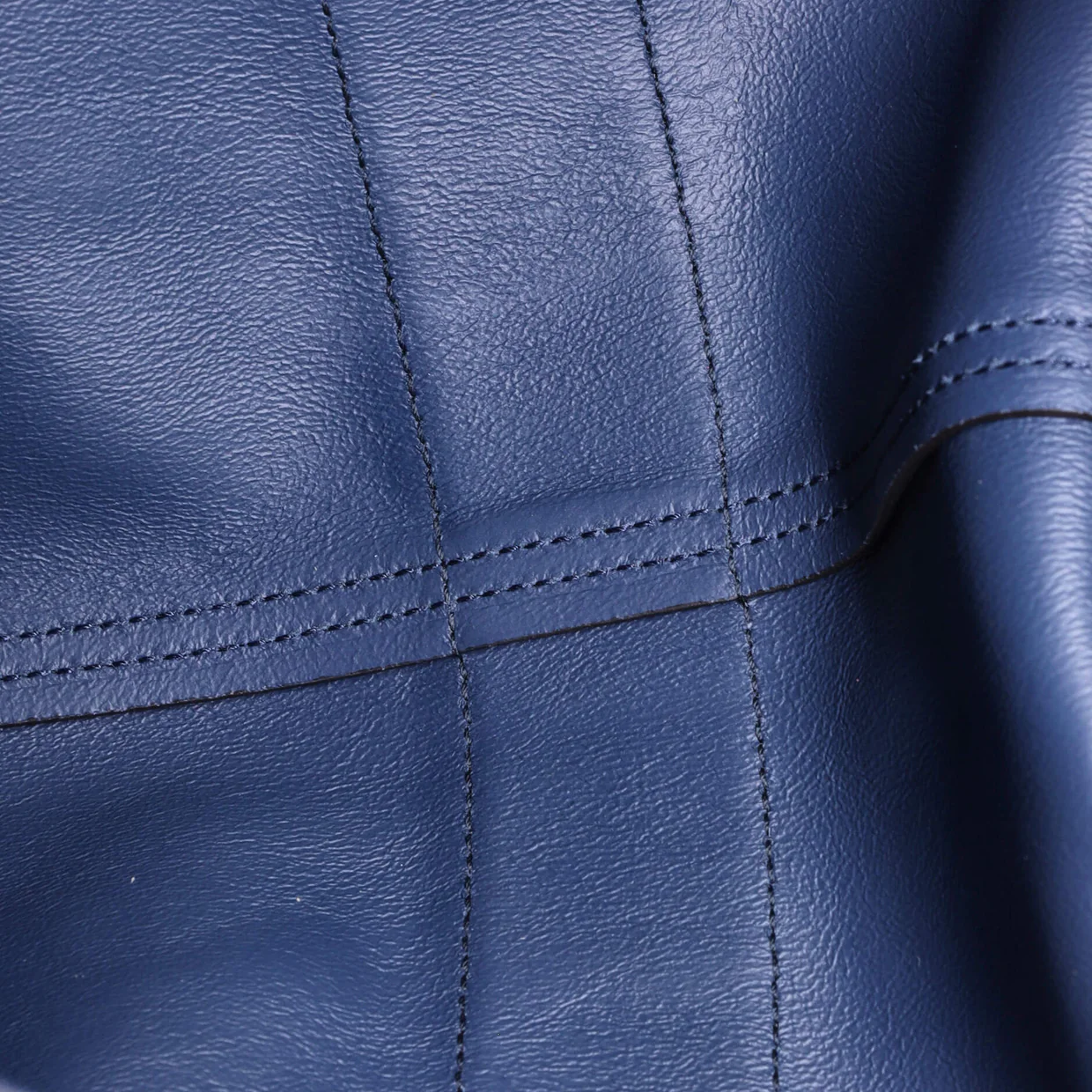 Rajah Chain Tote Suede Large - Deep Luxury