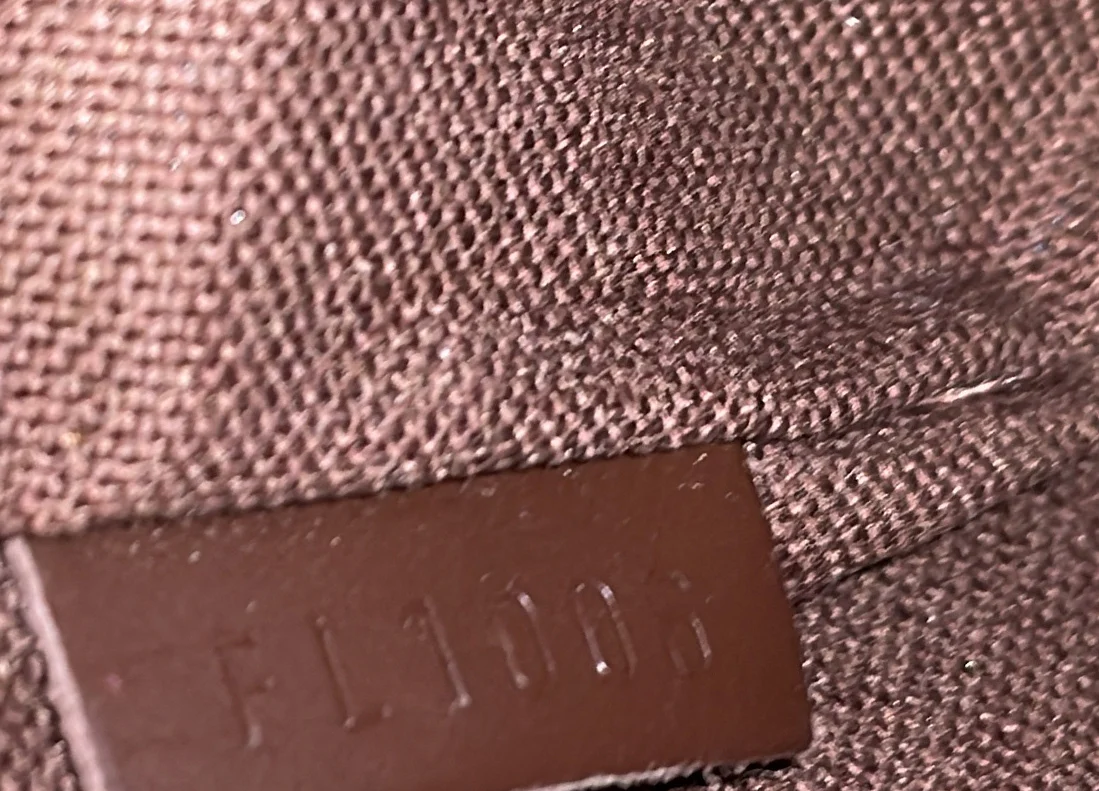 Pochette Melville Damier - Deep Luxury