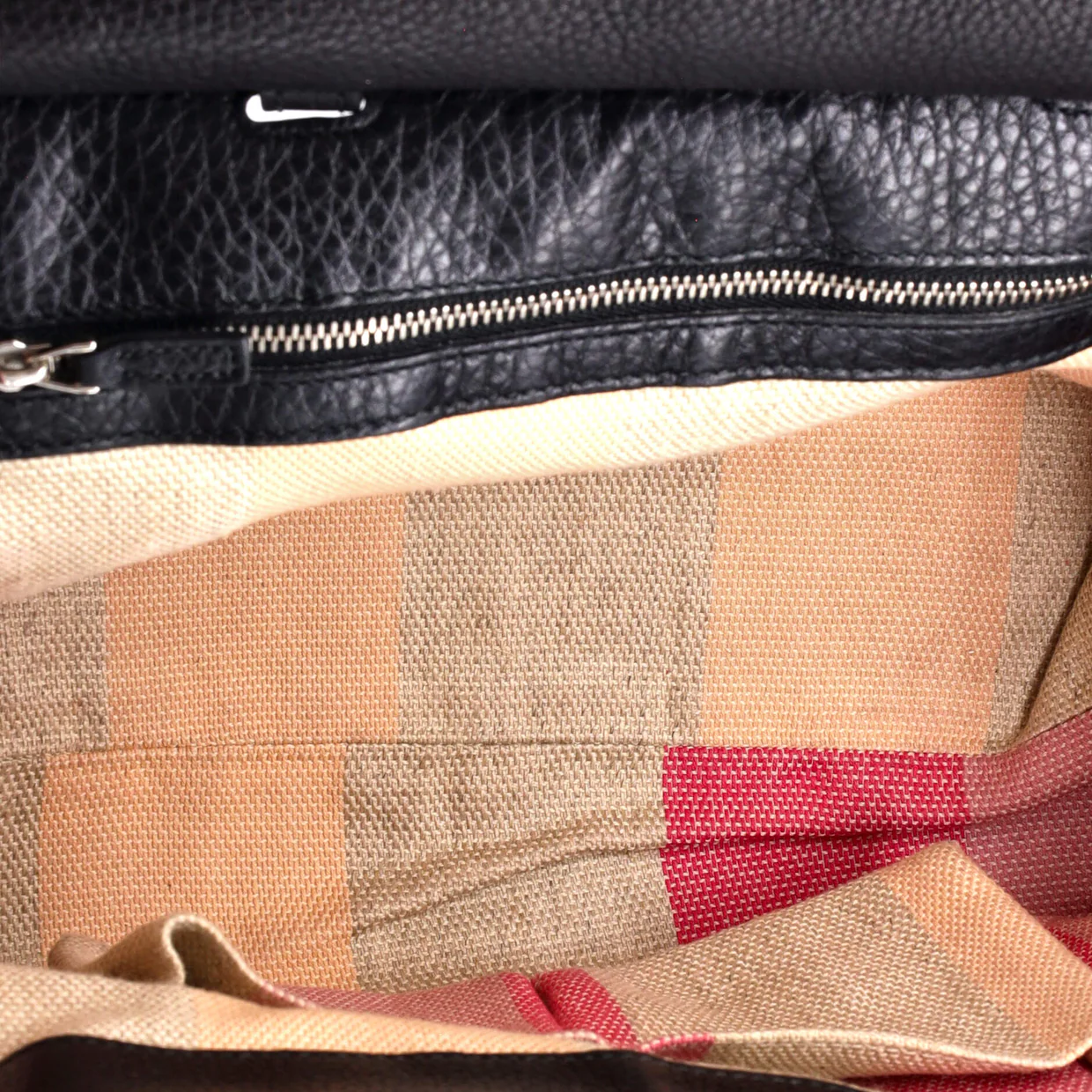 Bamboo Daily Top Handle Bag Leather Medium - Deep Luxury