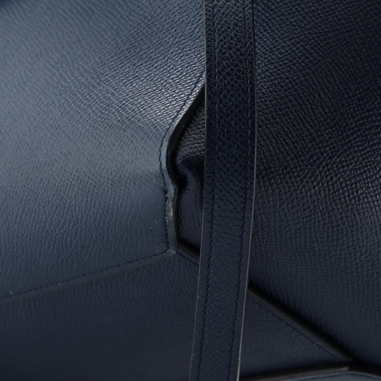 Belt Bag Textured Leather Mini - Deep Luxury