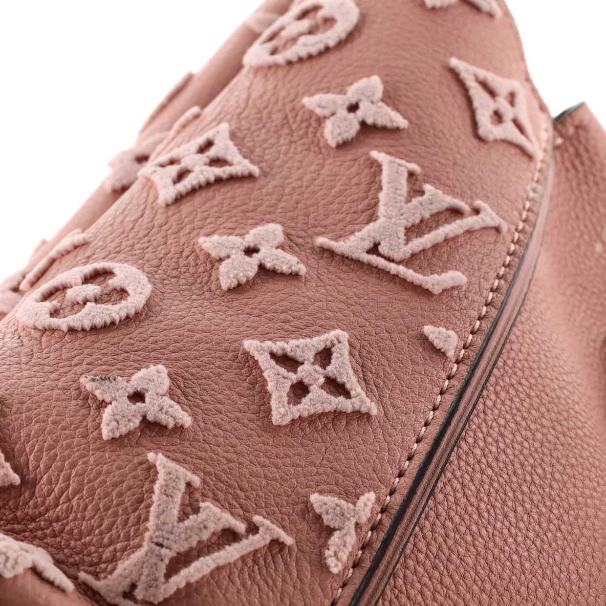 W Tote Veau Cachemire Calfskin BB - Deep Luxury