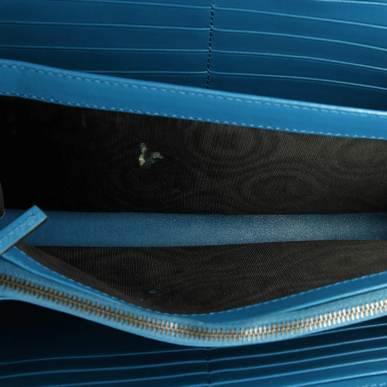 GG Marmont Chain Wallet Matelasse Velvet Mini - Deep Luxury