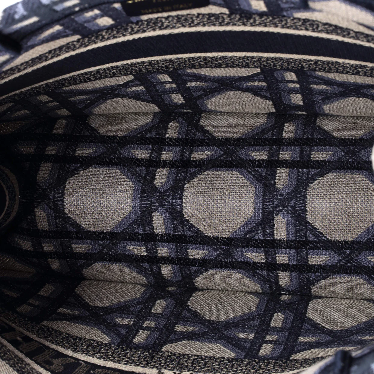 Book Tote Macrocannage Canvas Medium - Deep Luxury