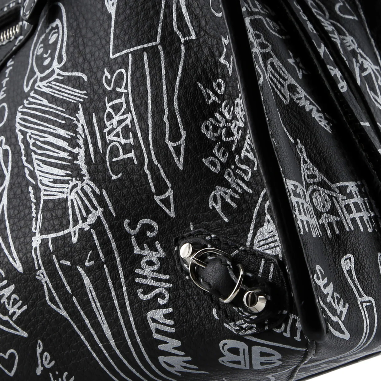 Papier Graffiti A6 Zip Around Classic Studs Bag Leather - Deep Luxury