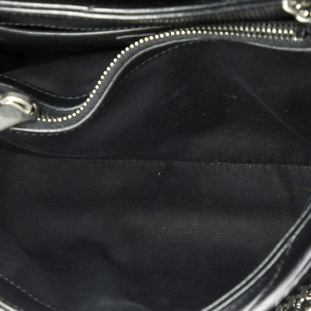 Loulou Shoulder Bag Matelasse Chevron Leather Small - Deep Luxury