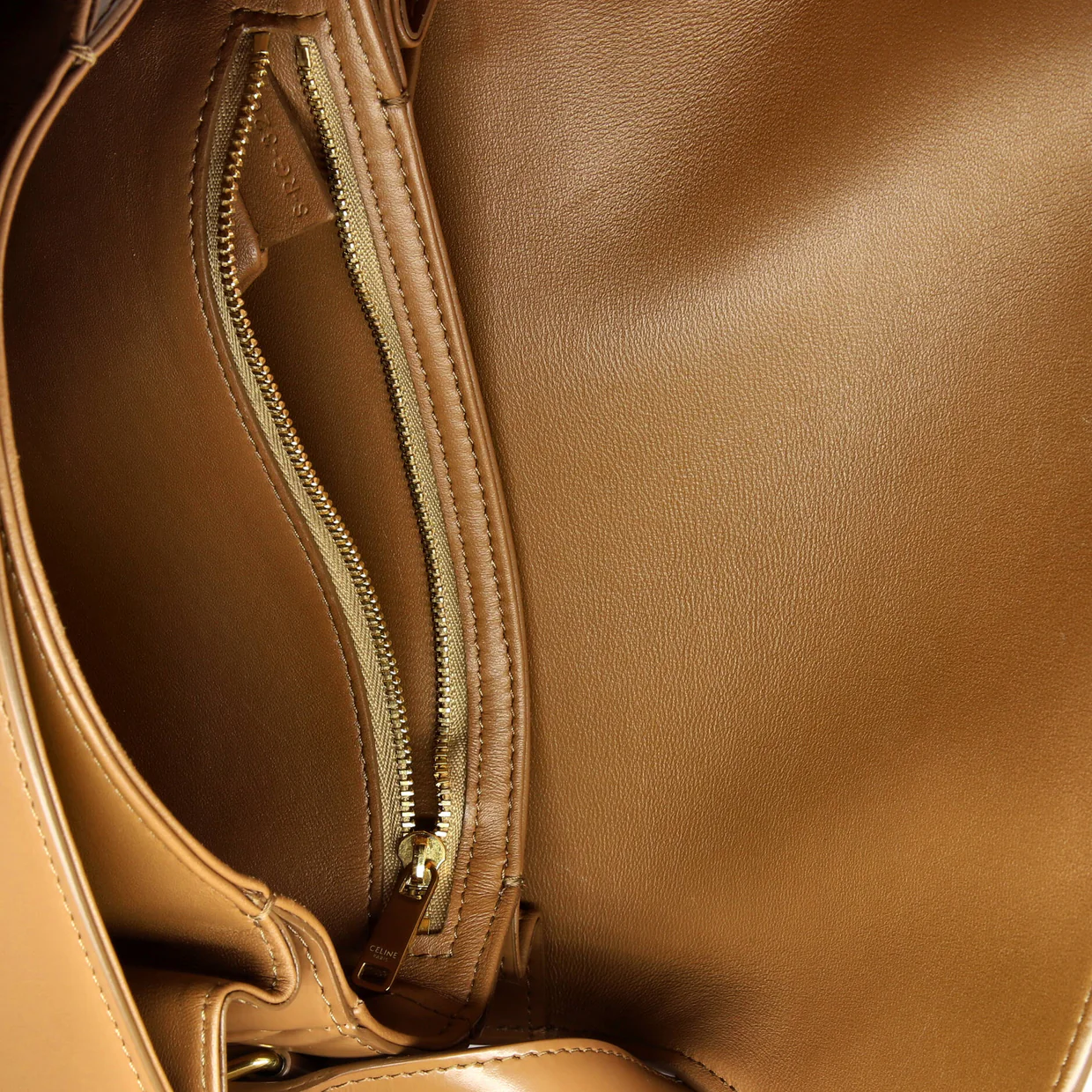 Triomphe Shoulder Bag Smooth Calfskin Medium - Deep Luxury