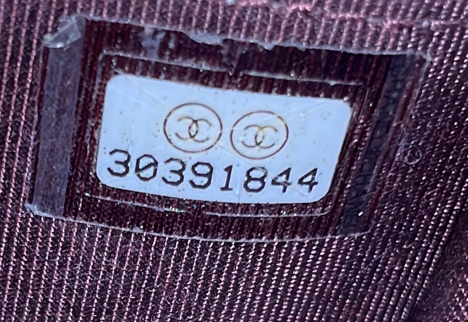 Wallet on Chain Quilted Caviar Mini - Deep Luxury