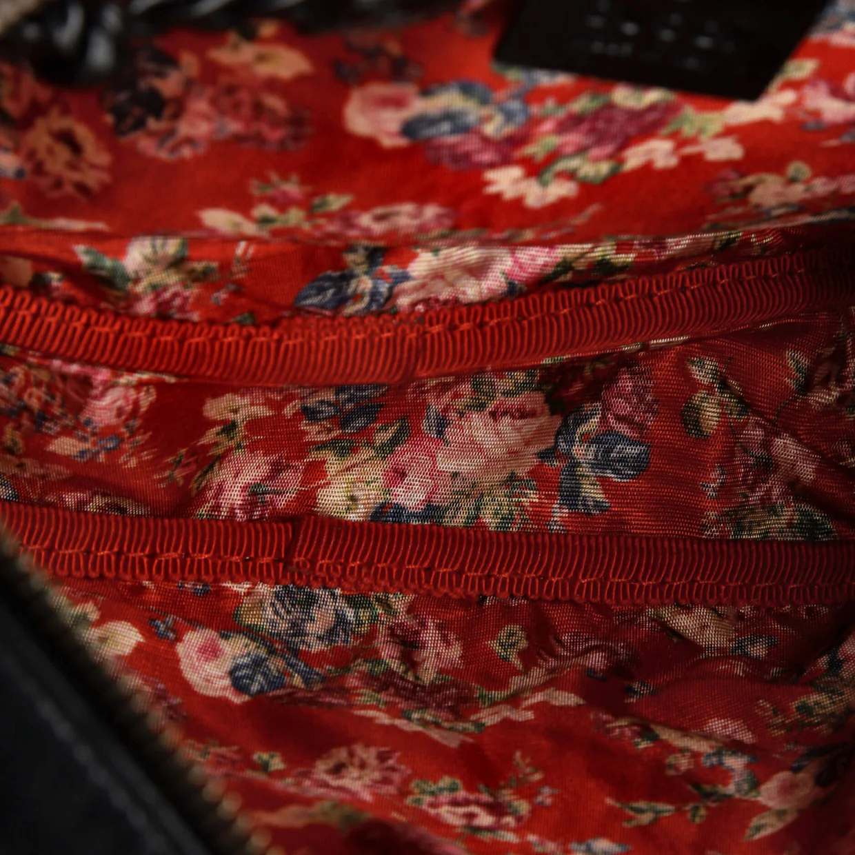 Trapuntata Camera Bag Quilted Leather Small - Deep Luxury