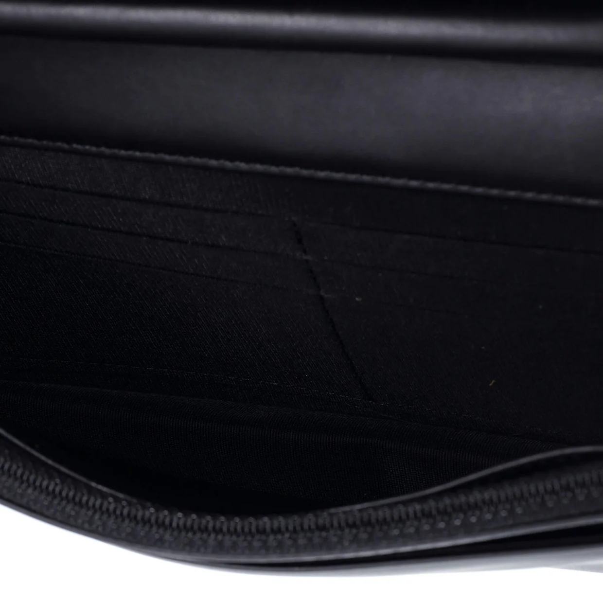 CC Wallet on Chain Stitched Patent - Deep Luxury