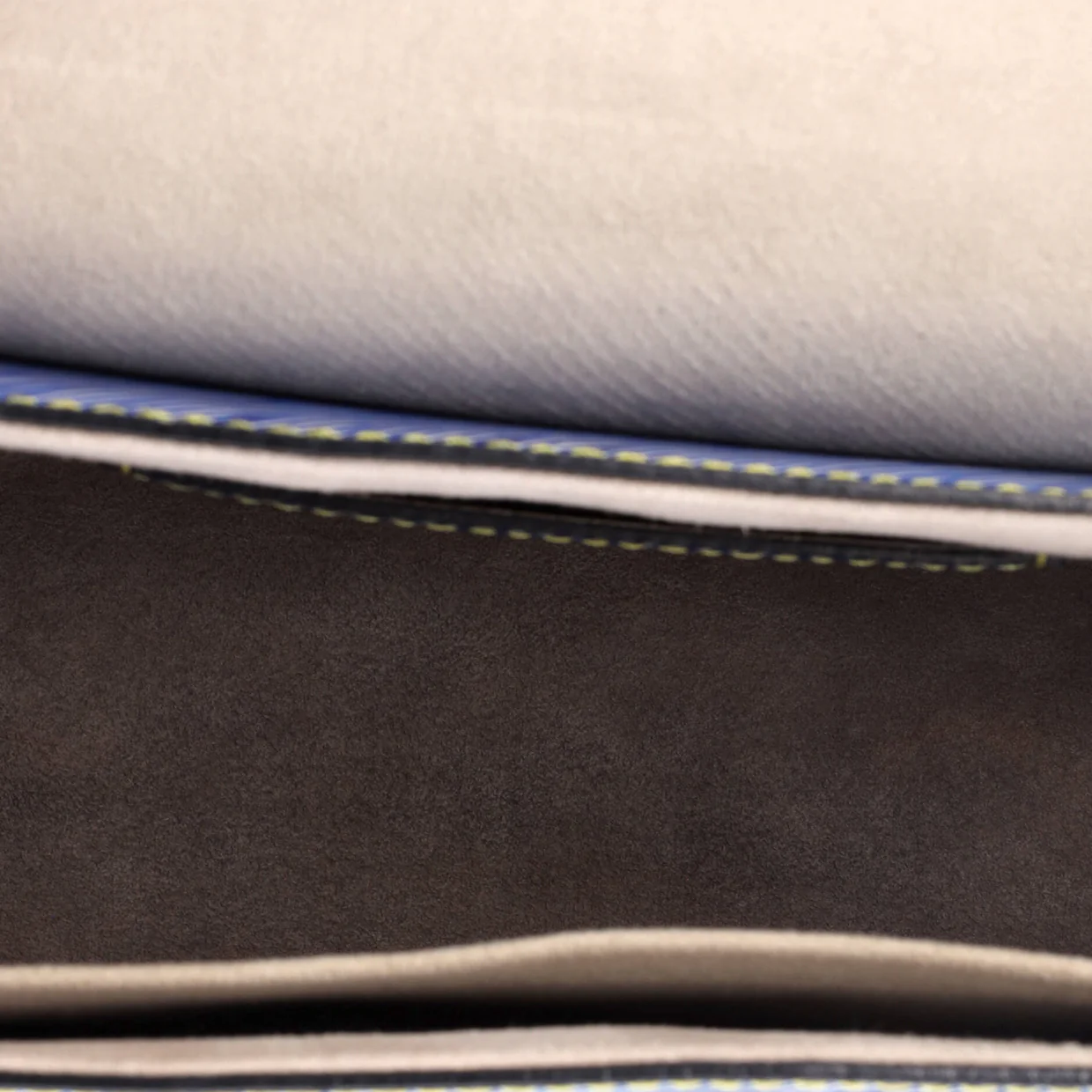 Twist Handbag Studded Epi Leathert MM - Deep Luxury