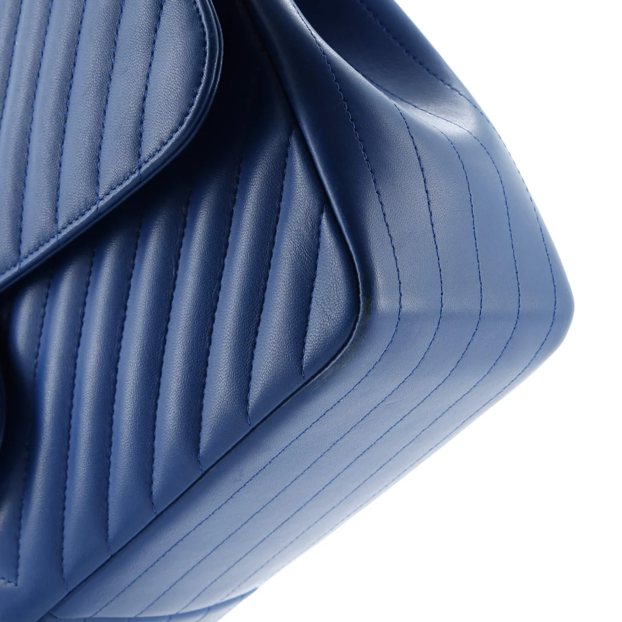 Classic Double Flap Bag Chevron Lambskin Jumbo - Deep Luxury