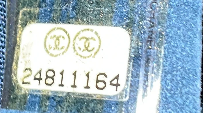 Statement Flap Bag Chevron Calfskin Medium - Deep Luxury