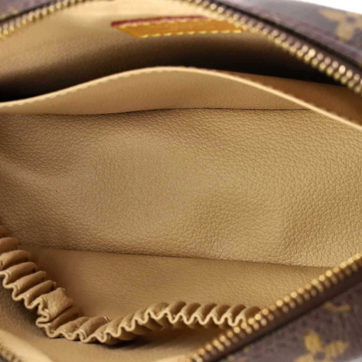 Trousse Toiletry Pouch Monogram Canvas 23 - Deep Luxury