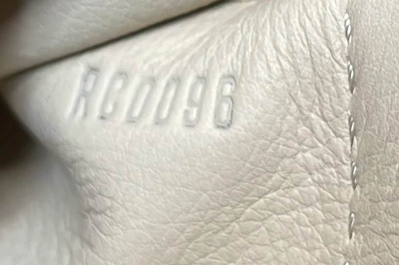 Squishy Messenger Bag Monogram Vinyl - Deep Luxury