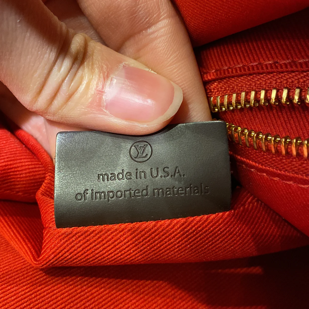 Graceful Handbag Damier MM - Deep Luxury