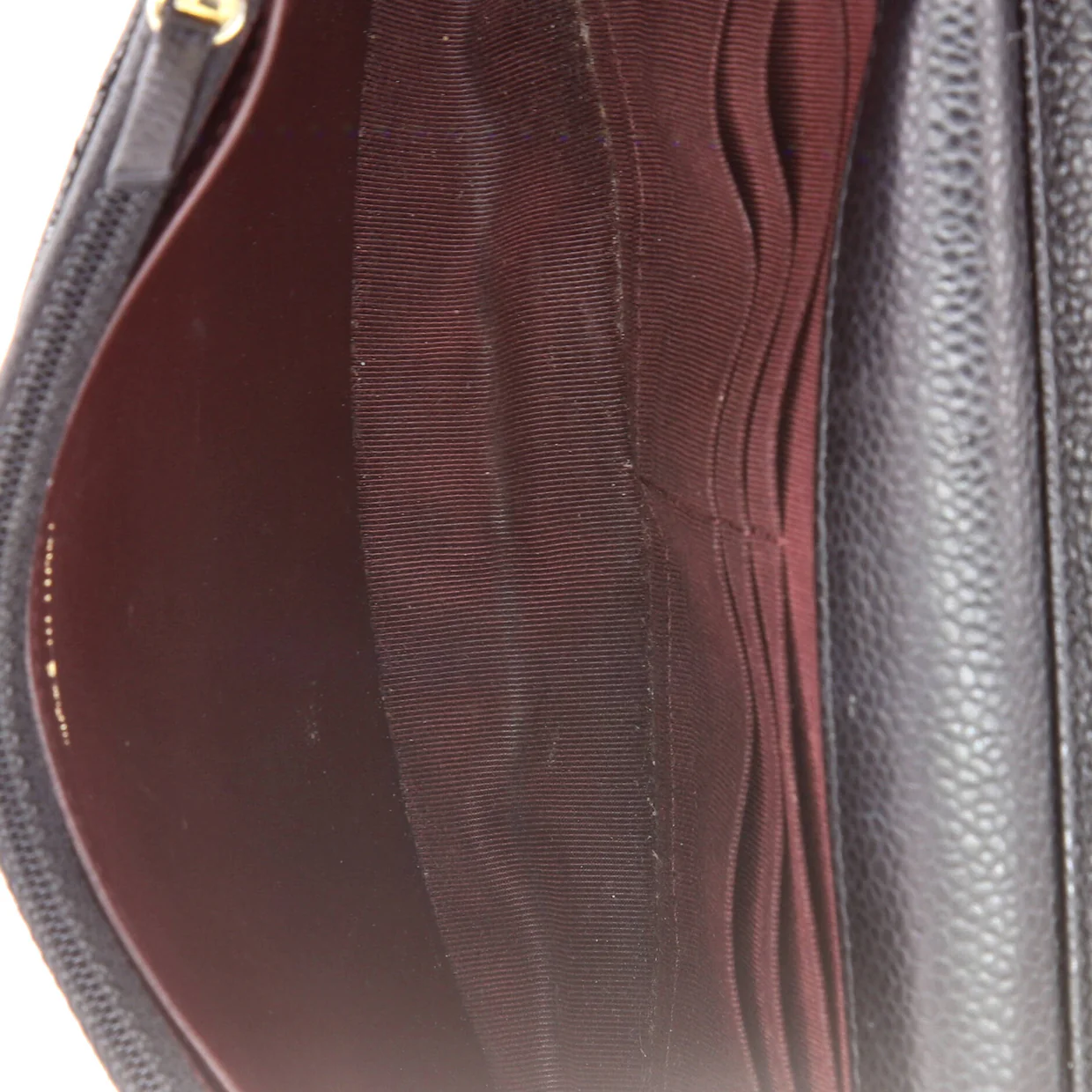 Wallet on Chain Quilted Caviar - Deep Luxury