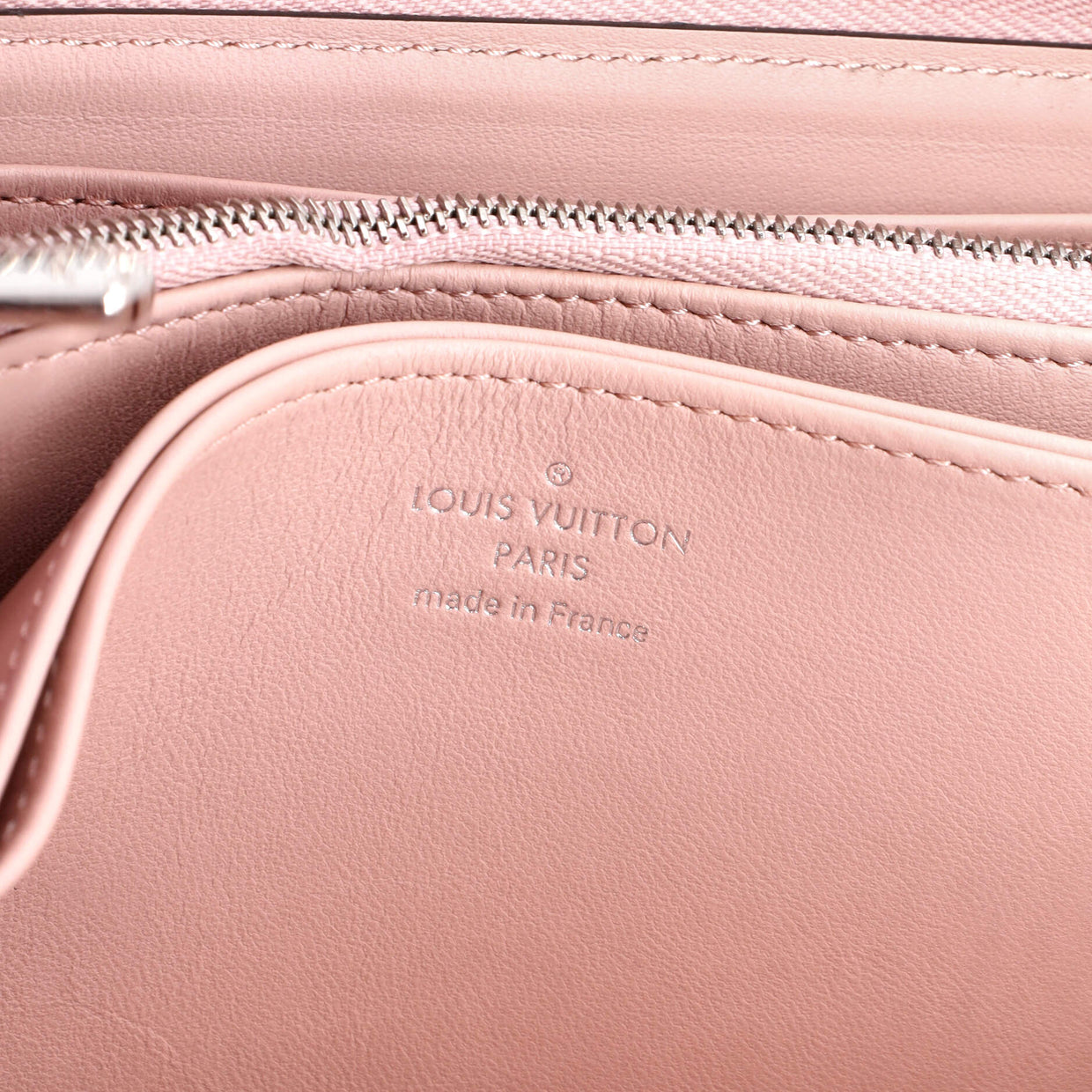 Zippy Wallet Mahina Leather - Deep Luxury