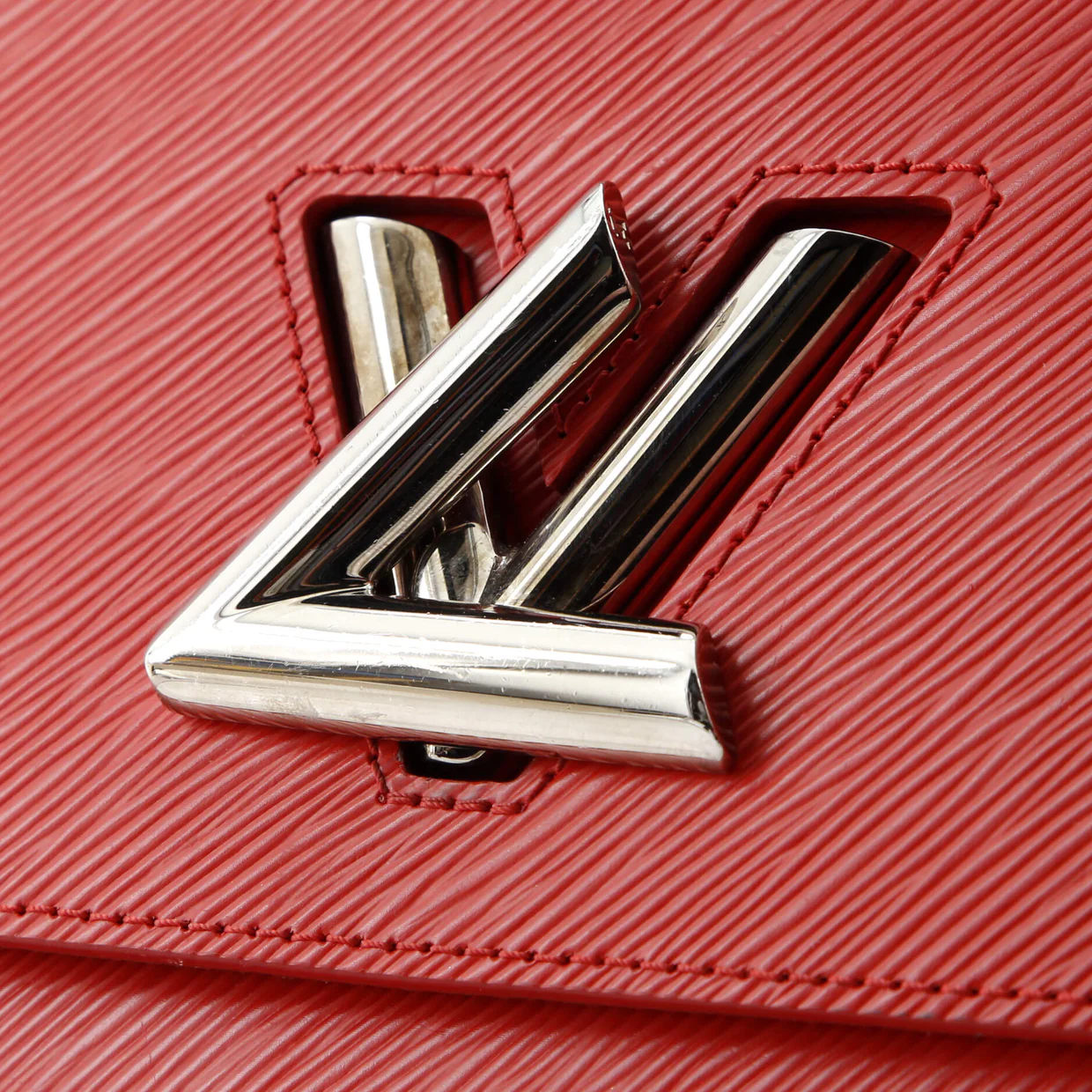 Twist Handbag Epi Leather MM - Deep Luxury