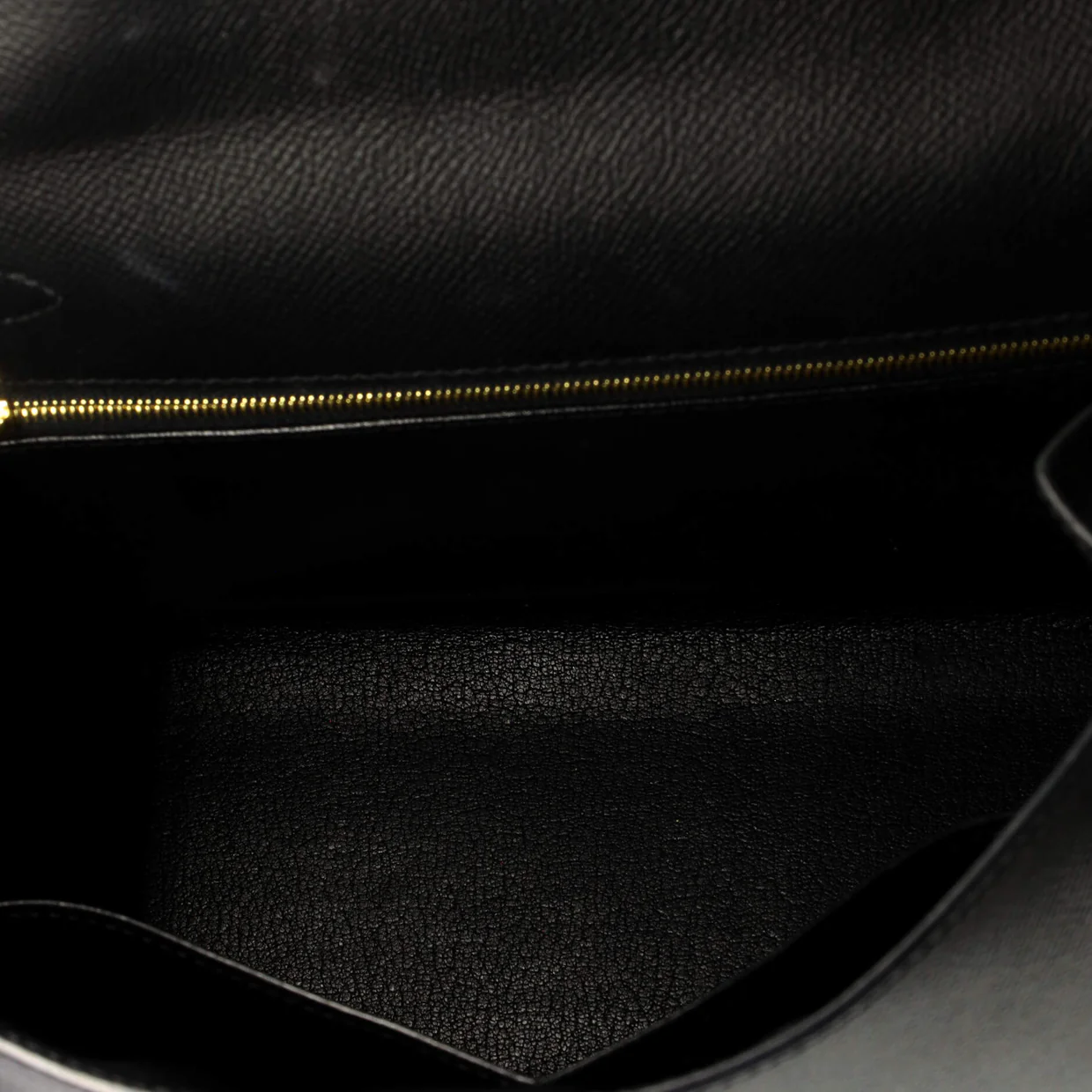 Kelly Handbag Noir Epsom with Gold Hardware 28 - Deep Luxury