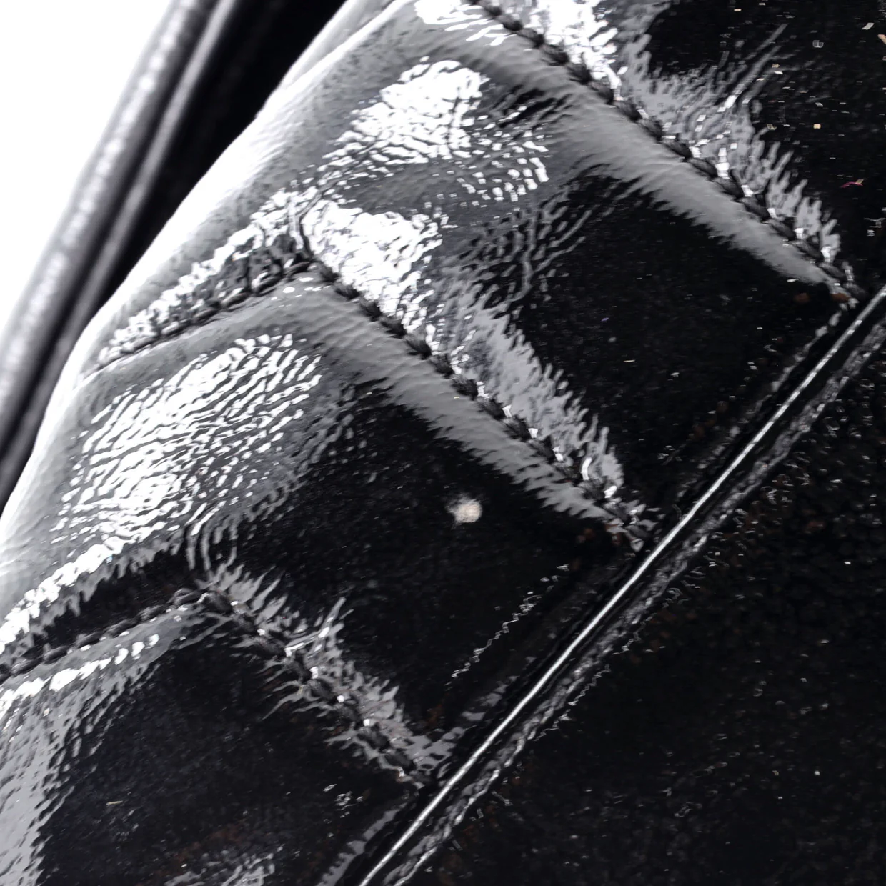 Loulou Shoulder Bag Matelasse Chevron Patent Medium - Deep Luxury