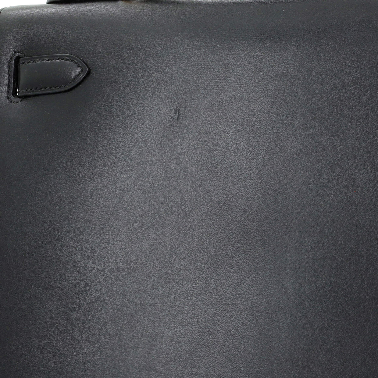 Kelly Handbag Noir Box Calf with Gold Hardware 32 - Deep Luxury