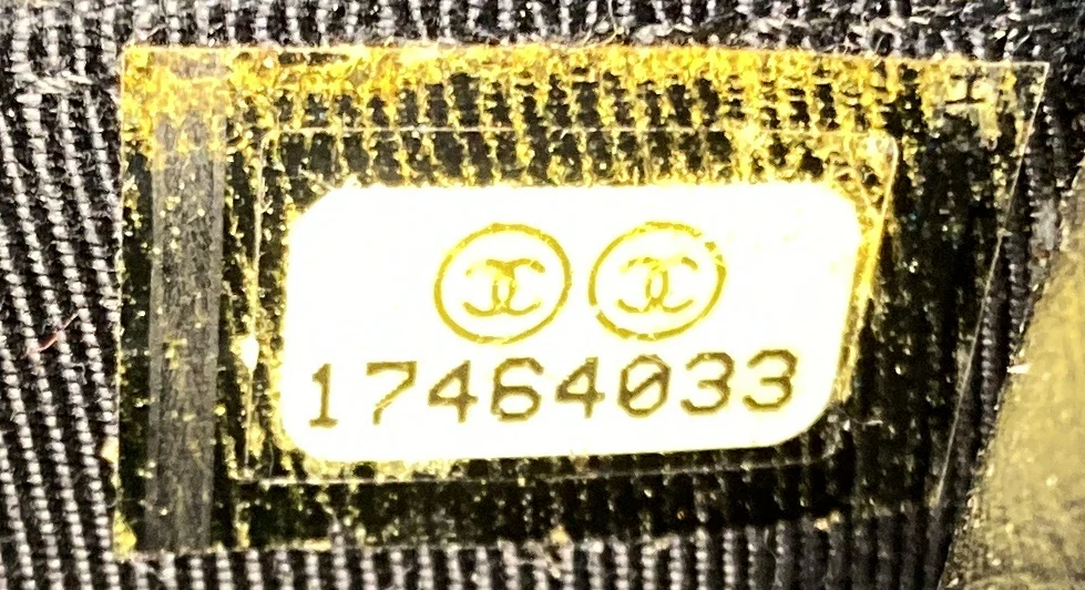 Wallet on Chain Quilted Patent - Deep Luxury