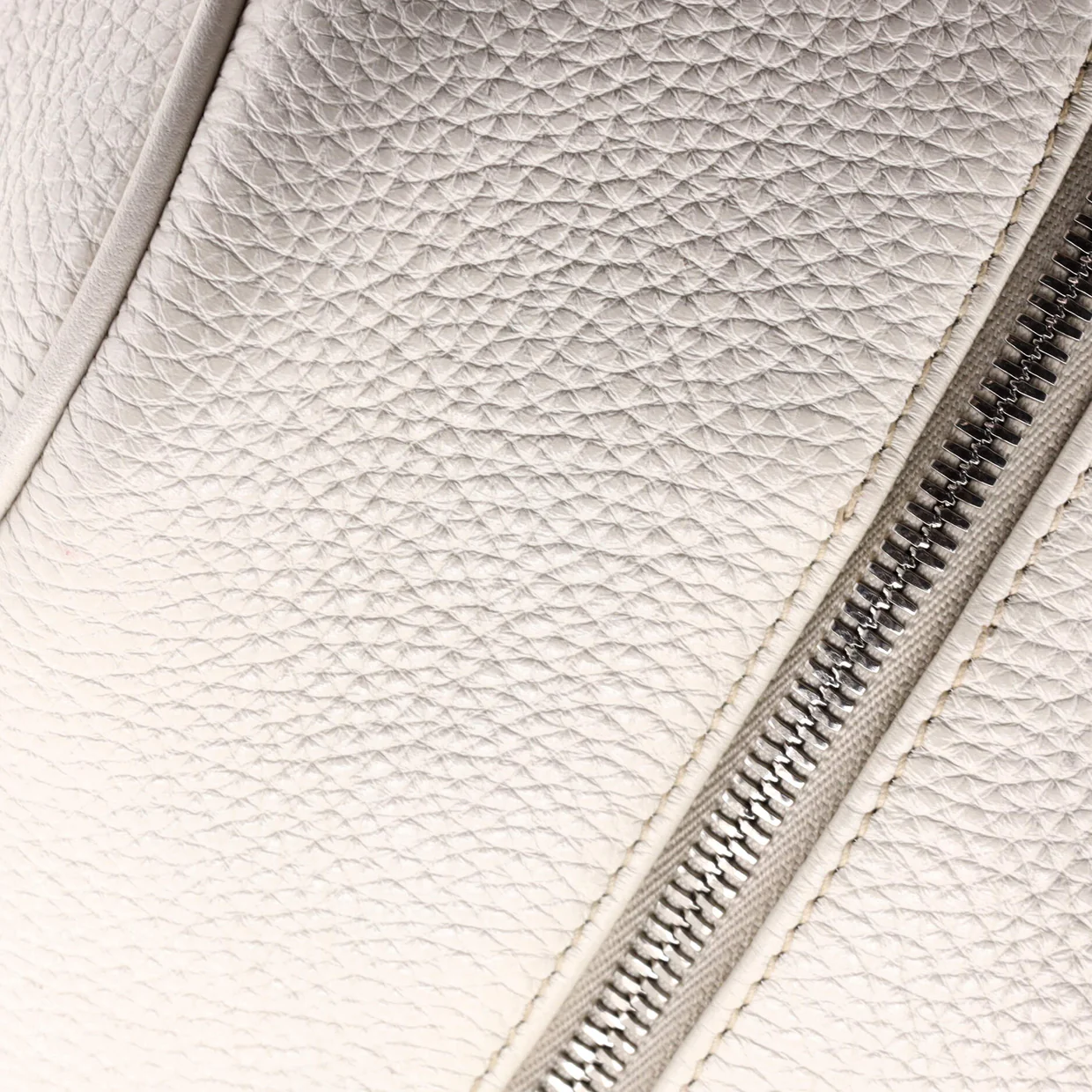 Triangle Zip Backpack Leather - Deep Luxury