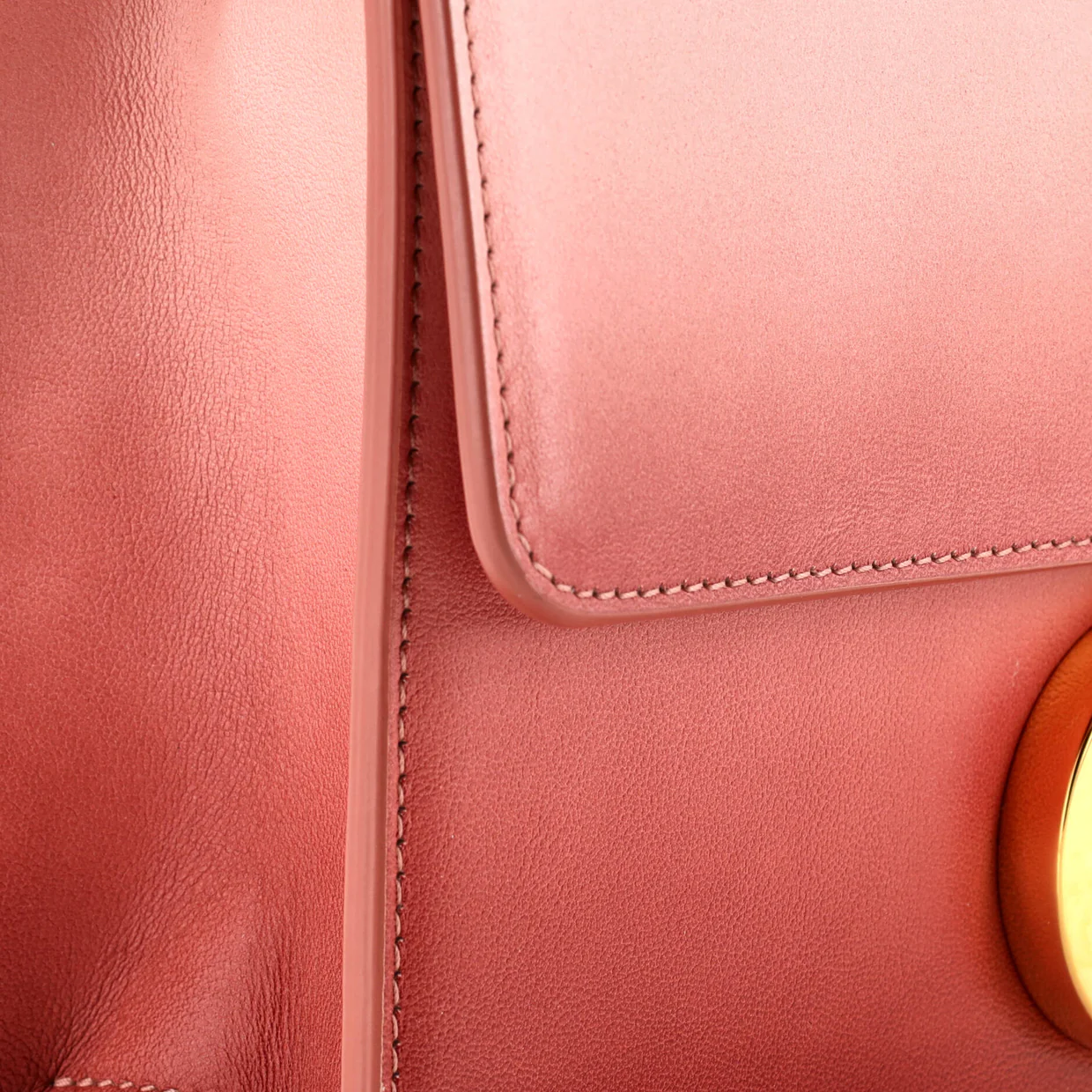 30 Montaigne Flap Bag Gradient Leather - Deep Luxury