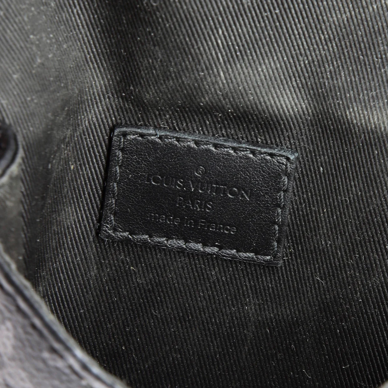 Saumur Slingbag Monogram Eclipse Canvas - Deep Luxury