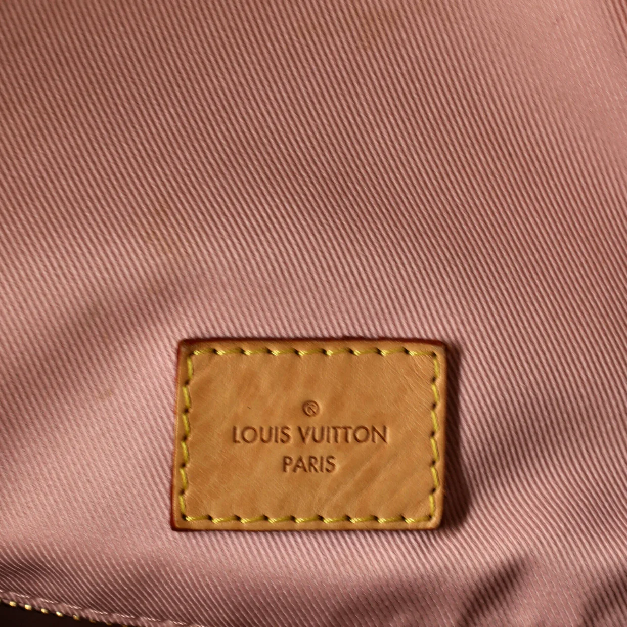 Graceful Handbag Monogram Canvas MM - Deep Luxury