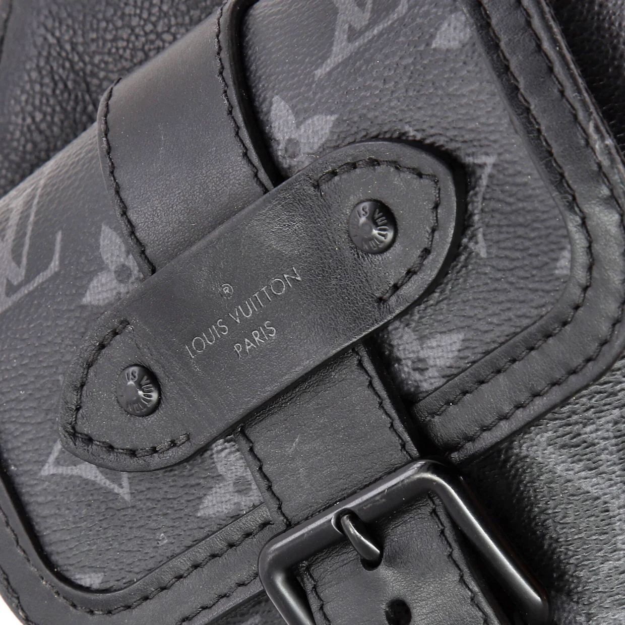 Saumur Slingbag Monogram Eclipse Canvas - Deep Luxury