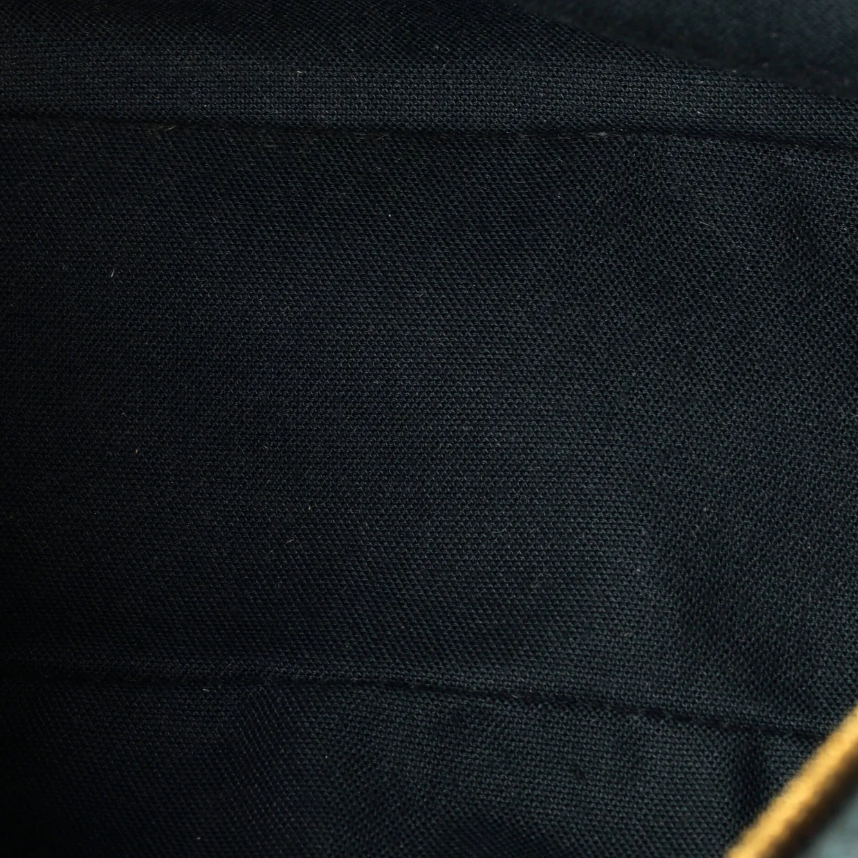 Reporter Bag Taiga Leather PM - Deep Luxury