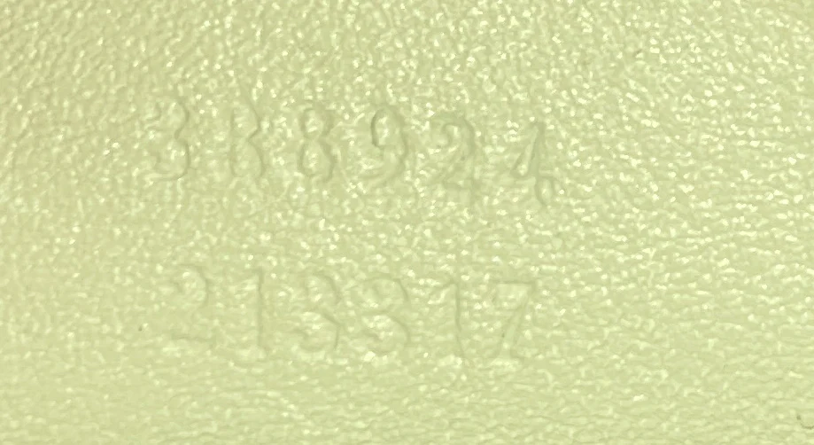 Flat Messenger Bag GG Canvas Medium - Deep Luxury