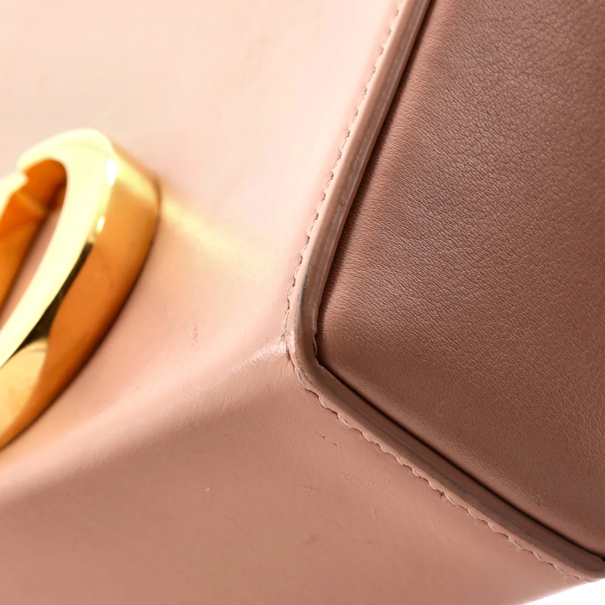30 Montaigne Box Bag Leather - Deep Luxury
