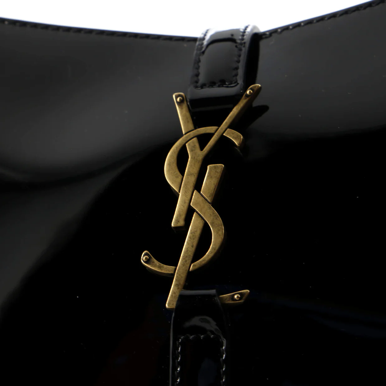 Le 5 a 7 Hobo Patent Small - Deep Luxury