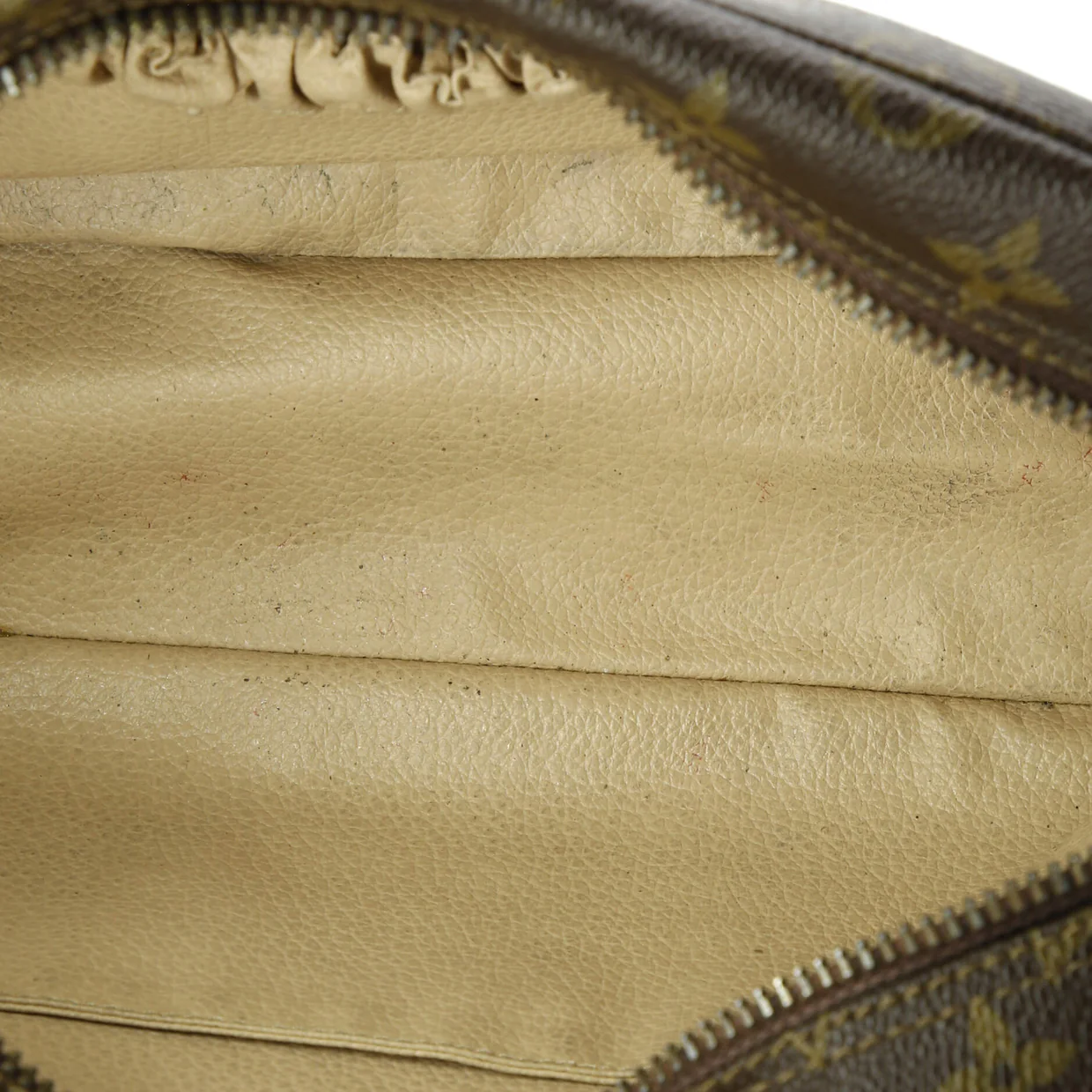 Trousse Toiletry Pouch Monogram Canvas 28 - Deep Luxury
