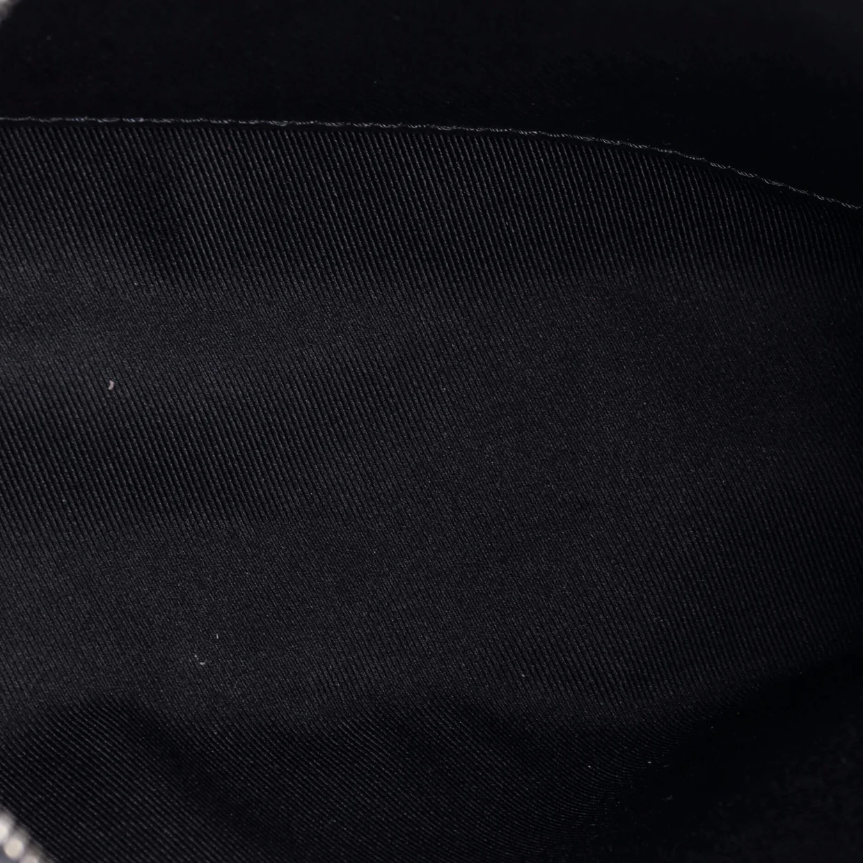 Pochette Voyage Reverse Monogram Eclipse Canvas MM - Deep Luxury