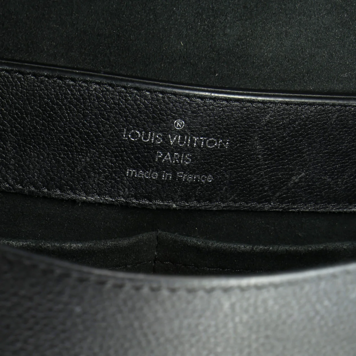 Lockme Ever Handbag Leather MM - Deep Luxury