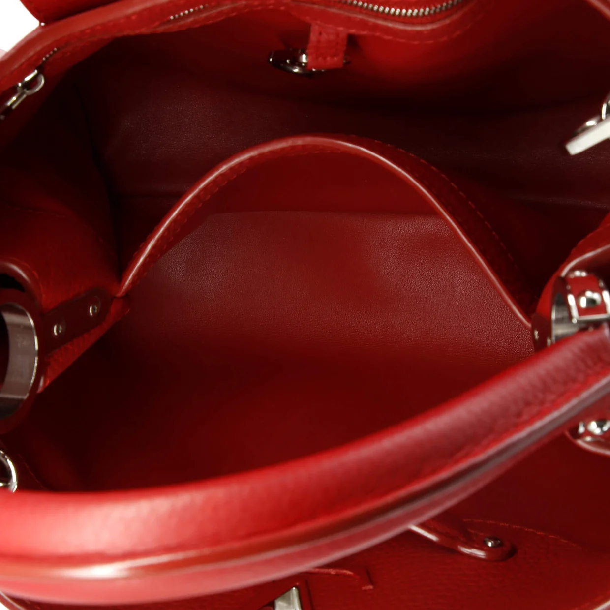 Capucines Bag Leather PM - Deep Luxury