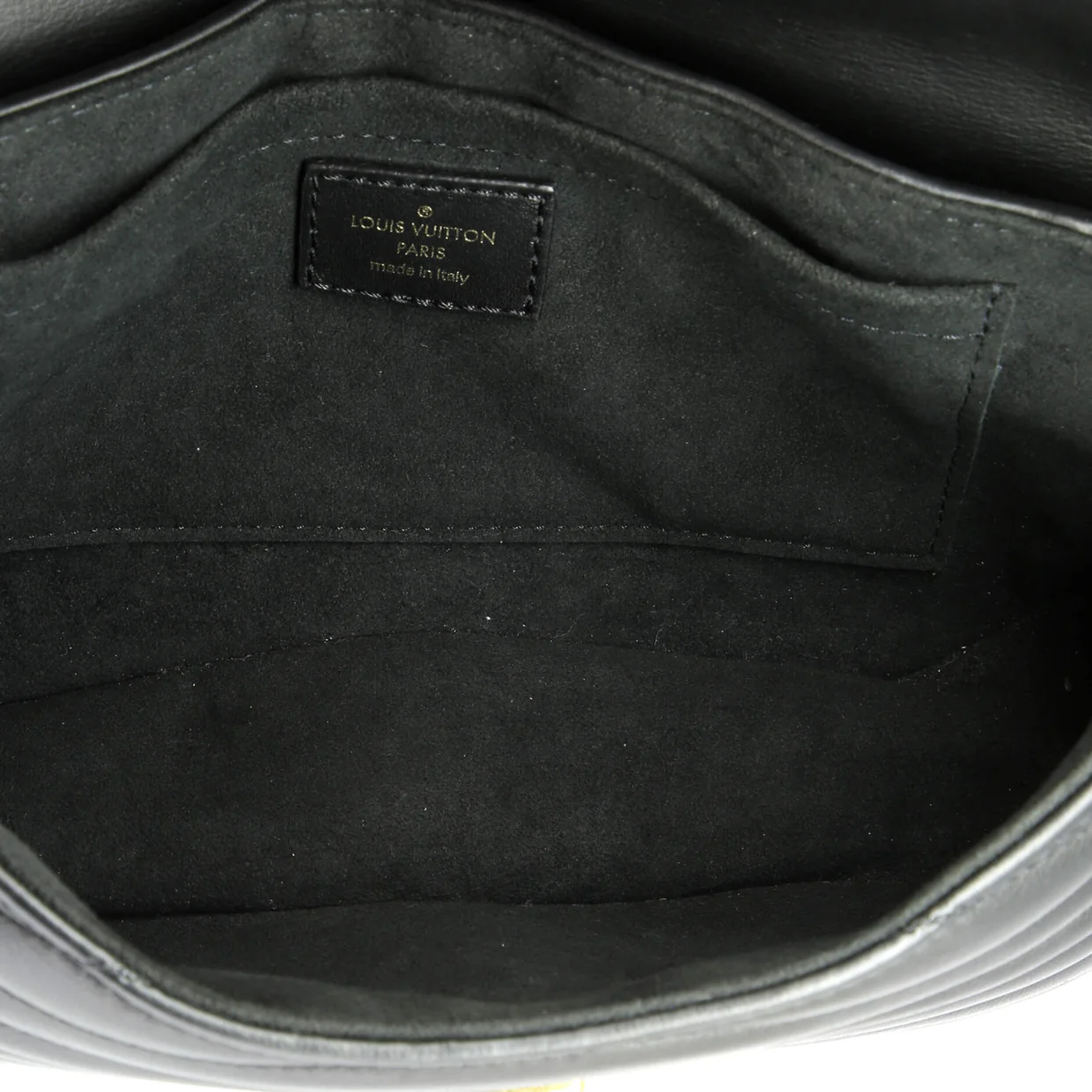 New Wave Chain Bag Quilted Leather MM - Deep Luxury