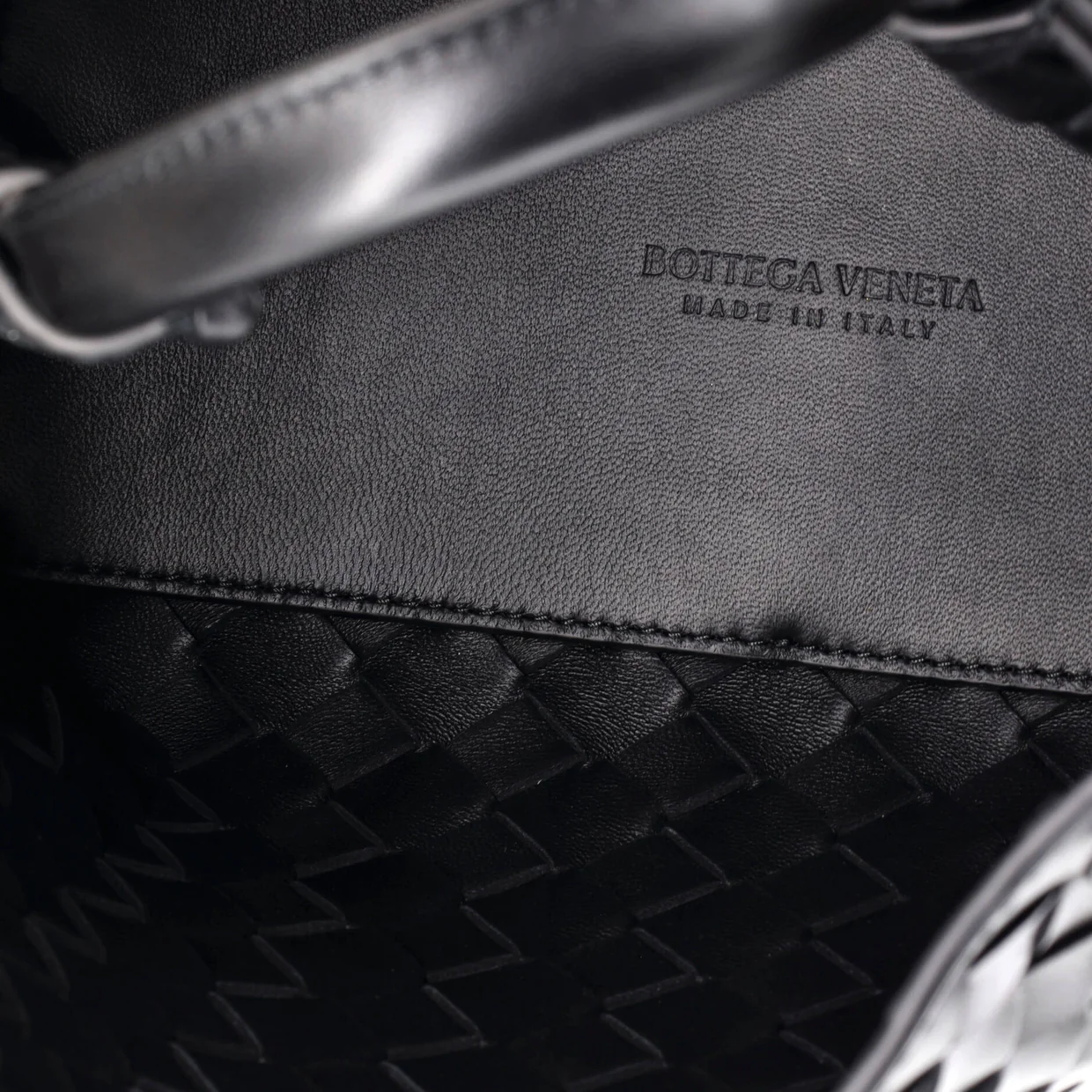 Andiamo Top Handle Bag Intrecciato Nappa Small - Deep Luxury