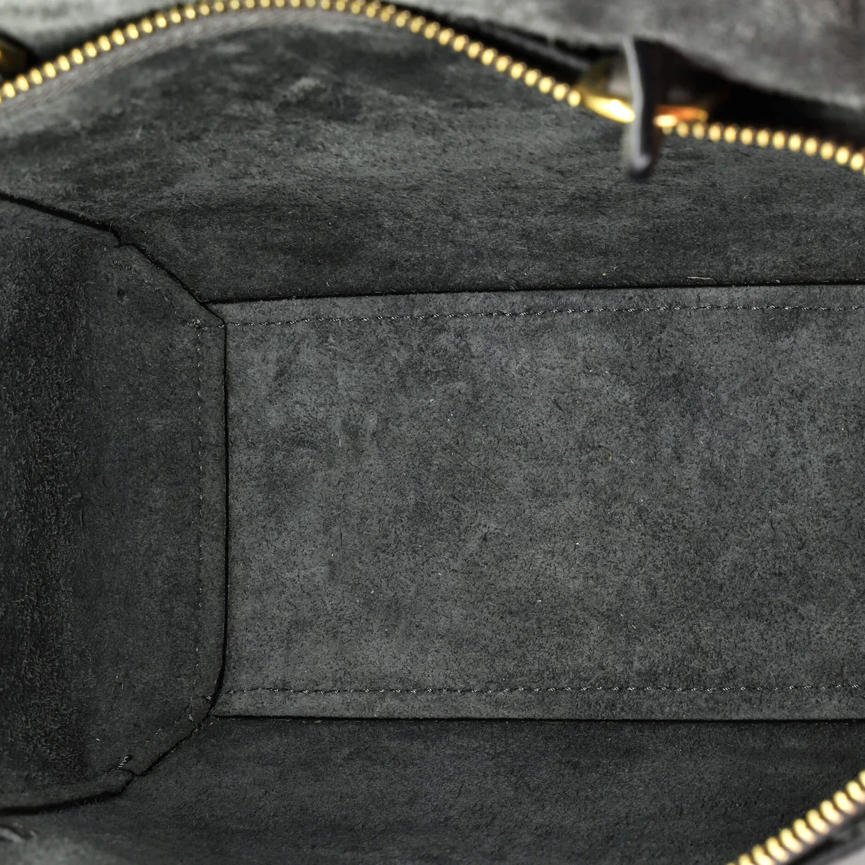 Belt Bag Textured Leather Nano - Deep Luxury