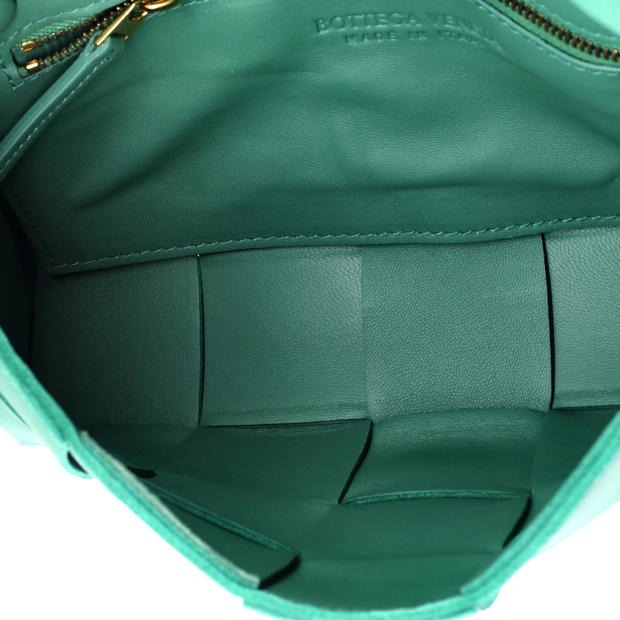 Cassette Crossbody Bag Maxi Intrecciato Leather - Deep Luxury